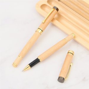 bút gỗ khắc tên