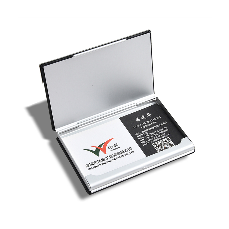 hộp đựng namecard in khắc logo