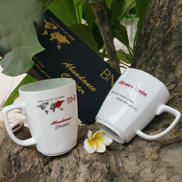 ly sứ in logo quà tặng