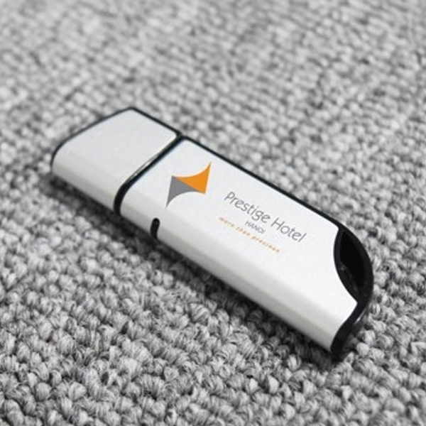 usb kim loại in khắc logo UKV 002 1
