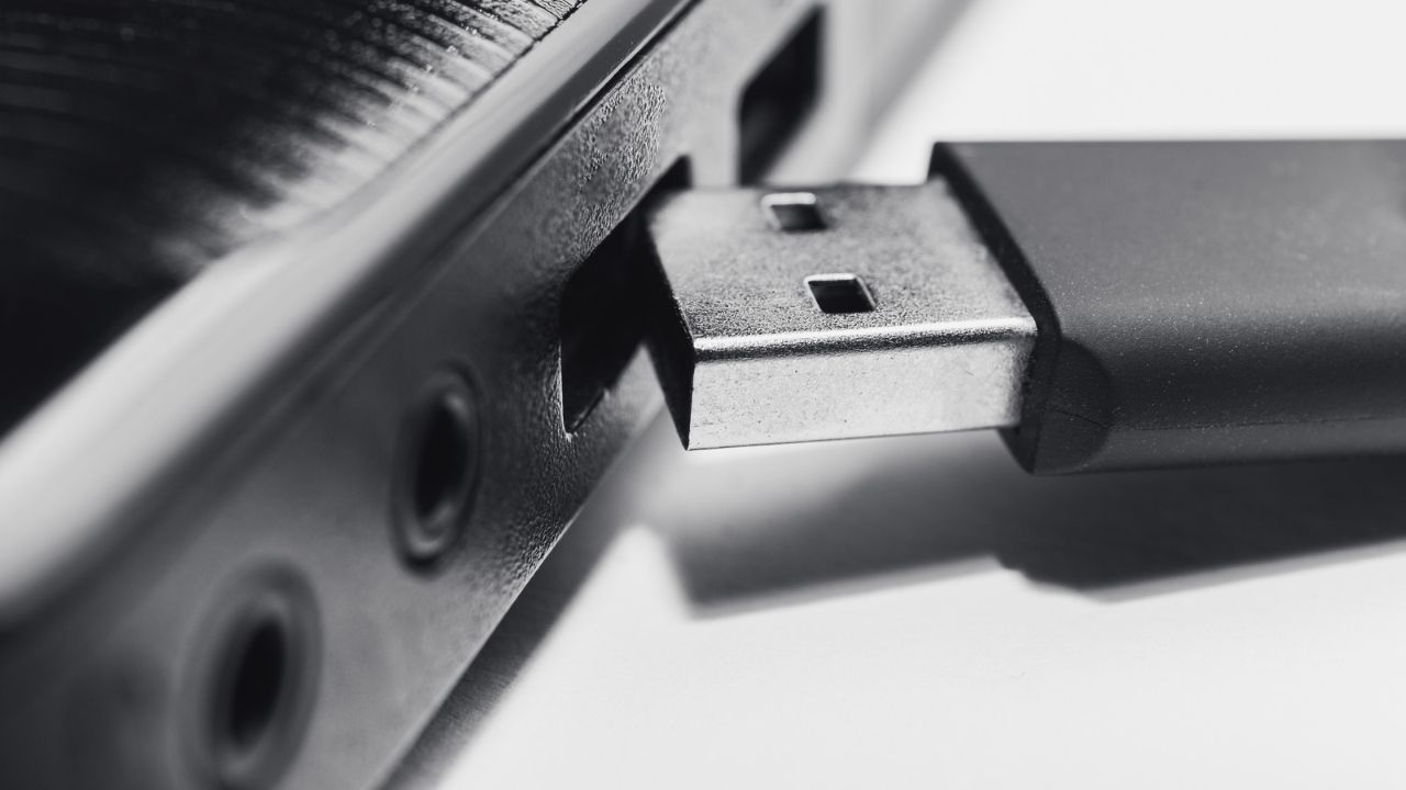 Nhận In Logo Lên USB Theo Yêu Cầu