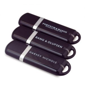 usb vỏ nhựa in khắc logo quà tặng