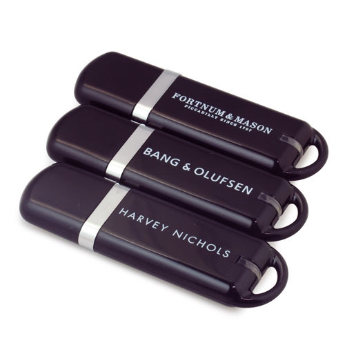 usb vỏ nhựa in khắc logo UNV 002 2 usb vỏ nhựa in khắc logo quà tặng