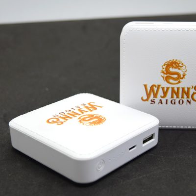 pin sạc dự phòng in khắc logo quà tặng
