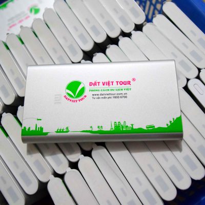 pin sạc dự phòng in khắc logo quà tặng