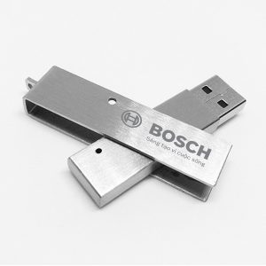 usb kim loại in khắc logo UKV 002 1