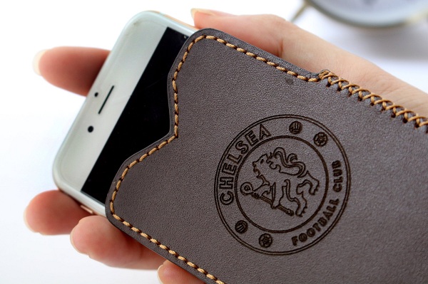 khac-laser-bao-da-dien-thoai