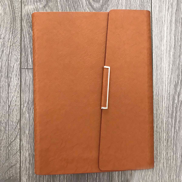 sổ-da-bìa-còng-in-logo-SCV-004-4